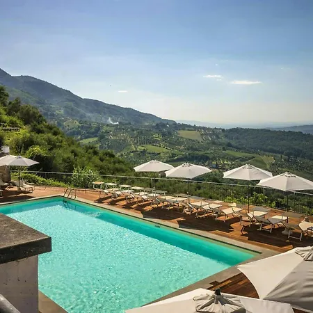 Spacious With Pool Near Lucca