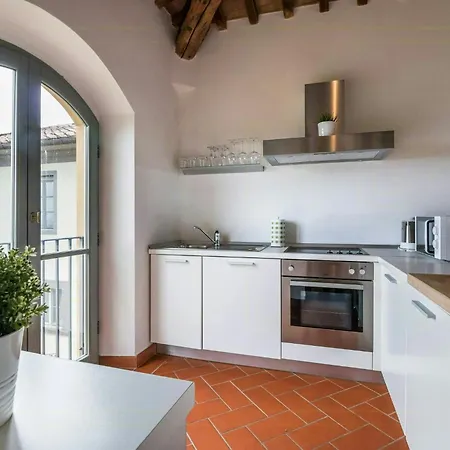 Spacious With Pool Near Lucca *