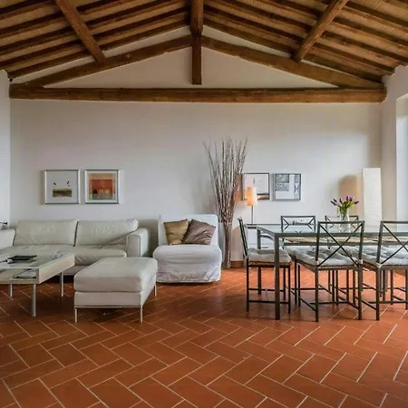 Spacious With Pool Near Lucca Matraia